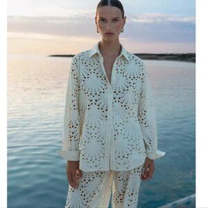 NWT - Kivari Piper Shirt in Natural, Size Medium / US 6 Flawless